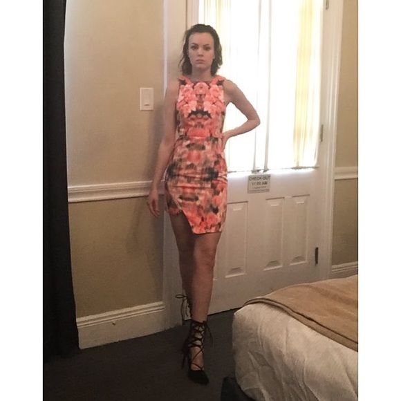 Kaleidoscope Finders Keepers structured dress - Picture 2 of 6